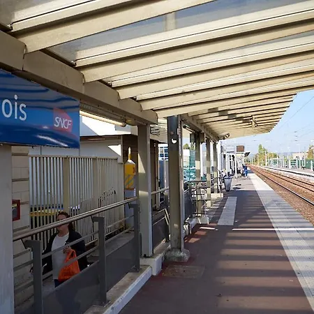 - Station- 20 Min To Paris